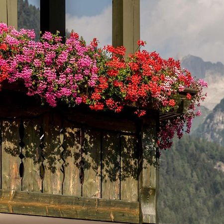Suite Italy Pinzolo Due Giustino Dış mekan fotoğraf