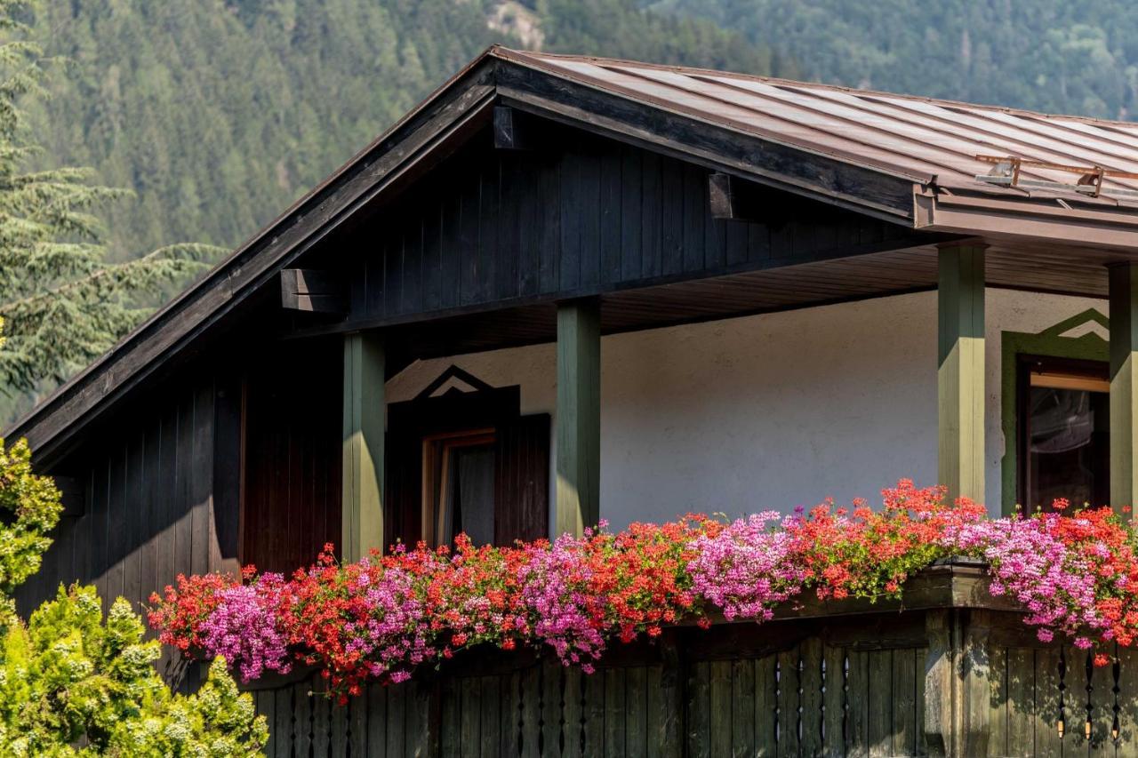 Suite Italy Pinzolo Due Giustino Dış mekan fotoğraf